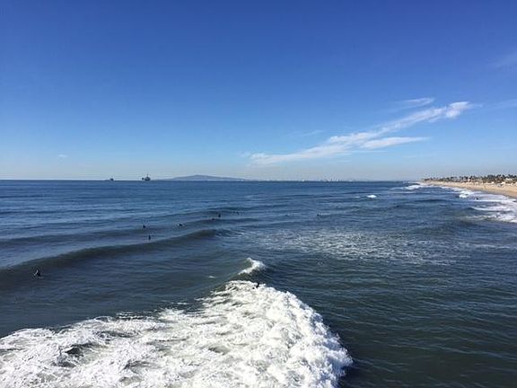 Five minute walk to sand