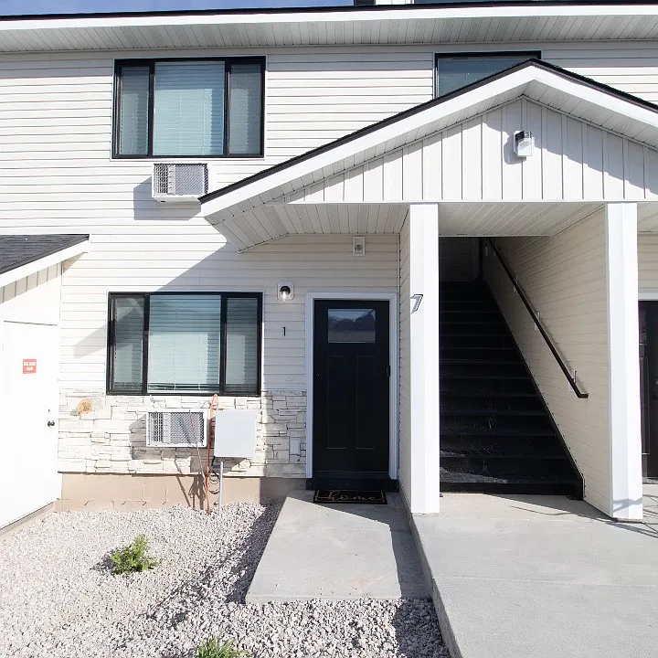 950 Valentine Ln #7