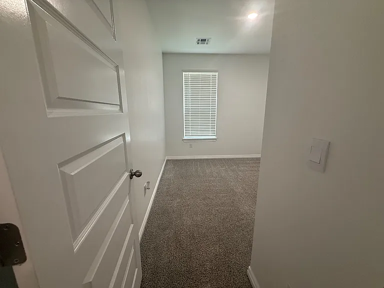 9048 NW 149th Ter — Photo 37