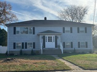 14 Fieldstone Ln, Ocean, NJ 07712