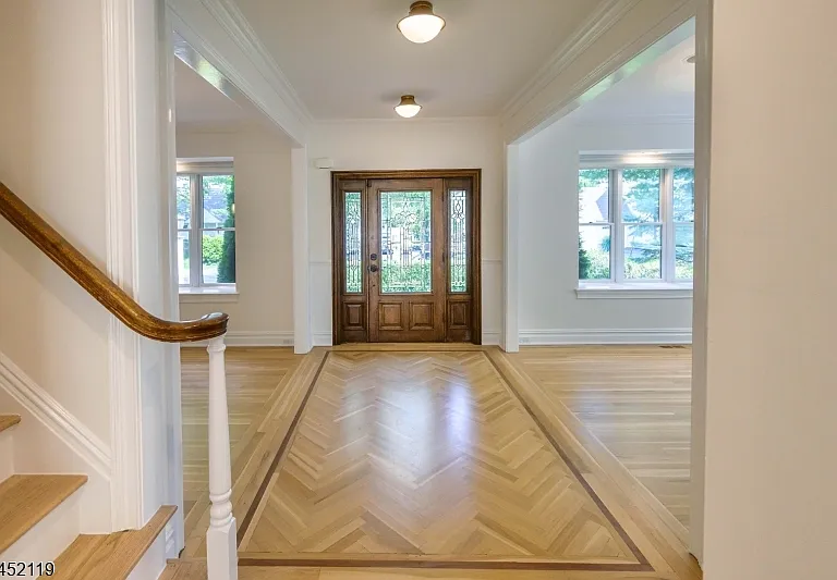 21 Anthony Dr — Photo 2