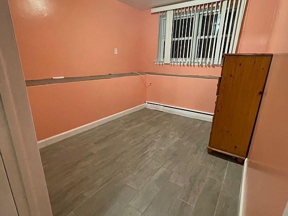 5th image of 2451 Wilson Ave #B