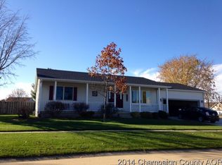 901 Cedar Ridge Ct, Mahomet, IL 61853
