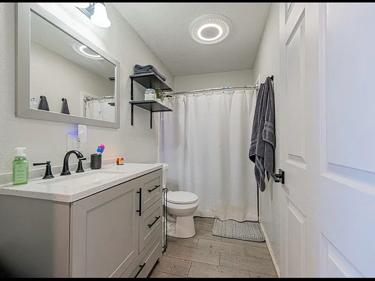621 N Goldsmith St — Photo 8