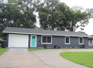 204 N 31st St, Nederland, TX 77627