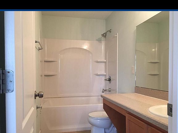 2nd image of 2322 Sunset Bluff Dr