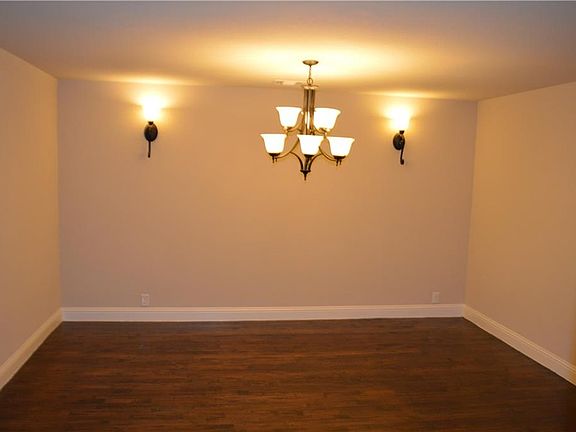 3rd image of 3408 Varsity Dr