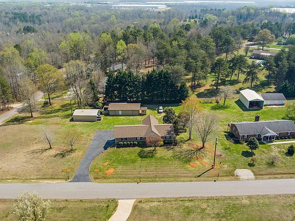 2nd image of 235 Holmes Dr