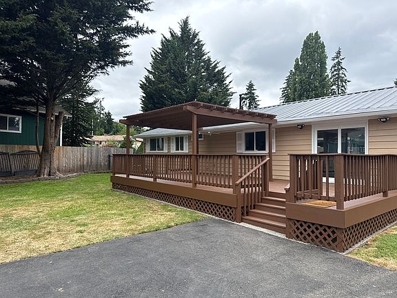 5th image of 4817 S 175th St
