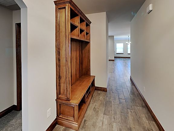 3rd image of 14304 Covington Ave