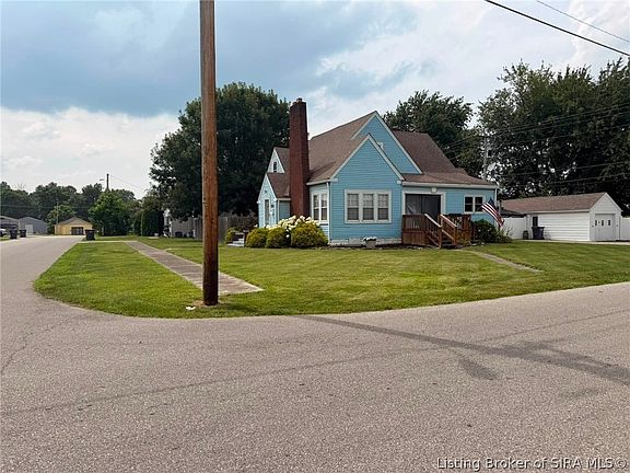 3rd image of 718 W Walnut Street