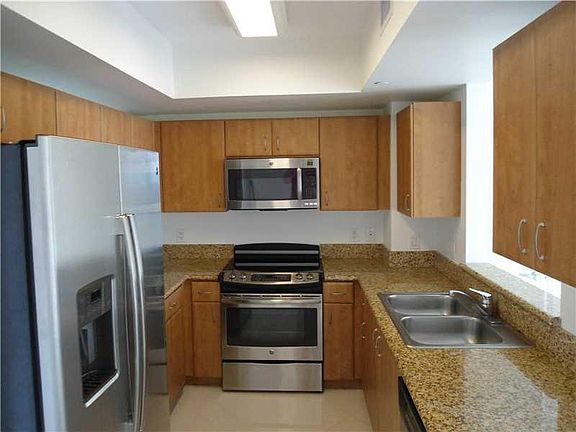 3rd image of 1451 S Miami Ave APT 807