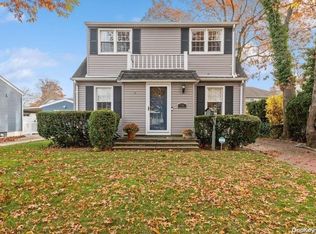 1791 Hanover Pl, Merrick, NY 11566