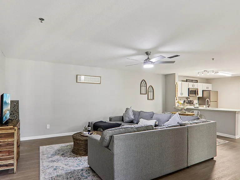 The Hub at Palmetto Pointe — Photo 32