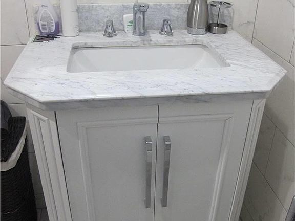 2nd image of 4916 Douglaston Pkwy APT 1
