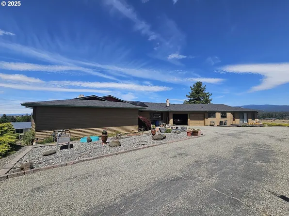 1014 Roe Dr, Goldendale, WA 98620