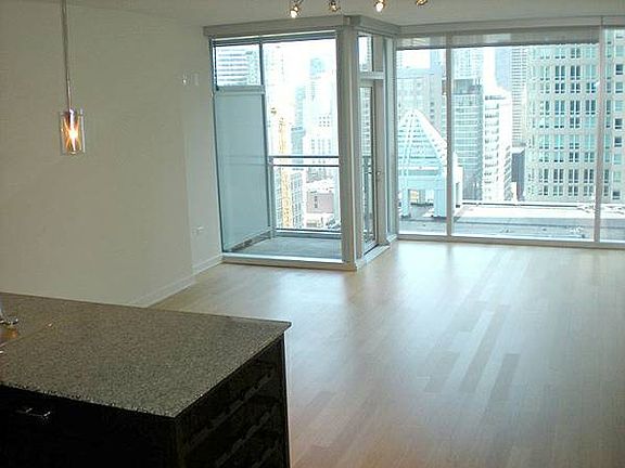 5th image of 161 W Kinzie St APT 1310