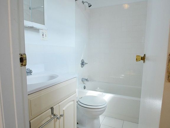 4th image of 500 W 148th St APT 4E