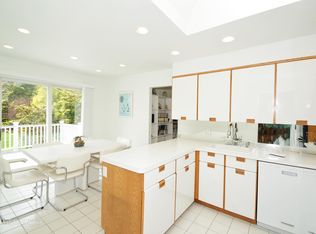 71 Dogwood Rd, Albertson, NY 11507