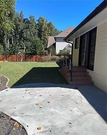 302 Old Ivy Rd NE — Photo 32
