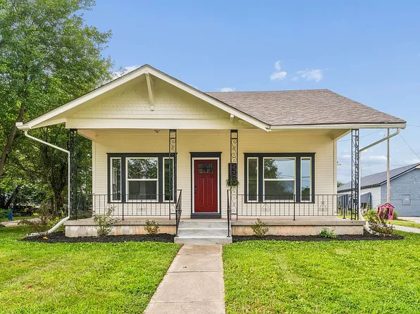 105 E Hale St, Spring Hill, KS 66083