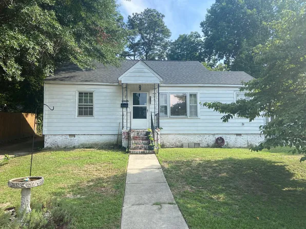 2005 Harlee St, Fayetteville, NC 28303