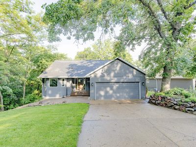 25626 Oak Ln, Spirit Lake, IA, 51360