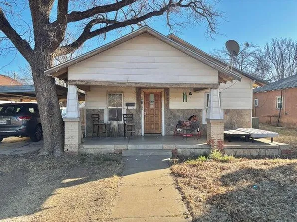 720 S 11th St, Slaton, TX 79364