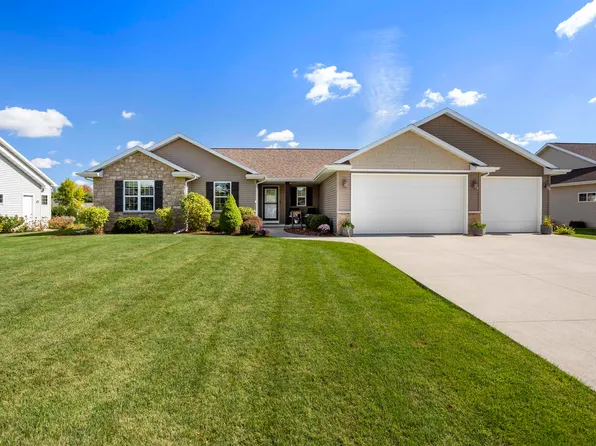 N1728 Brookhill Dr, Greenville, WI 54942