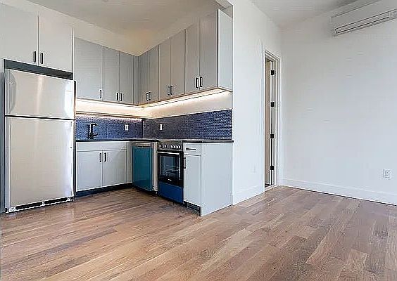 2nd image of 163 Graham Ave #2D