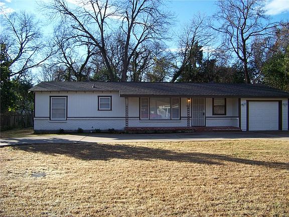 2nd image of 5017 White Oak Ln