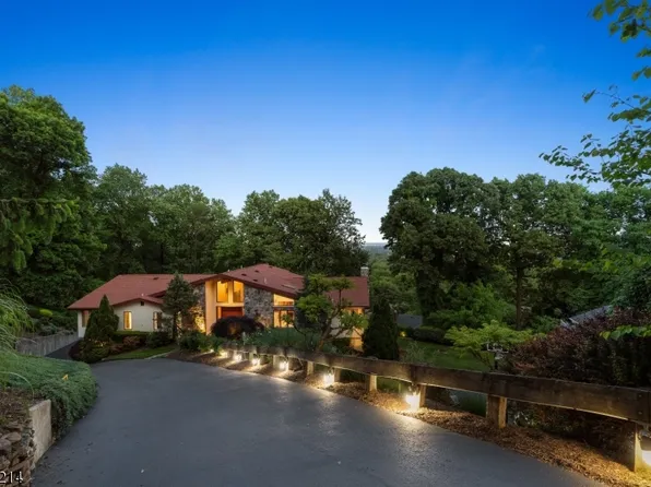 15 Vista Way, Springfield Twp., NJ 07081