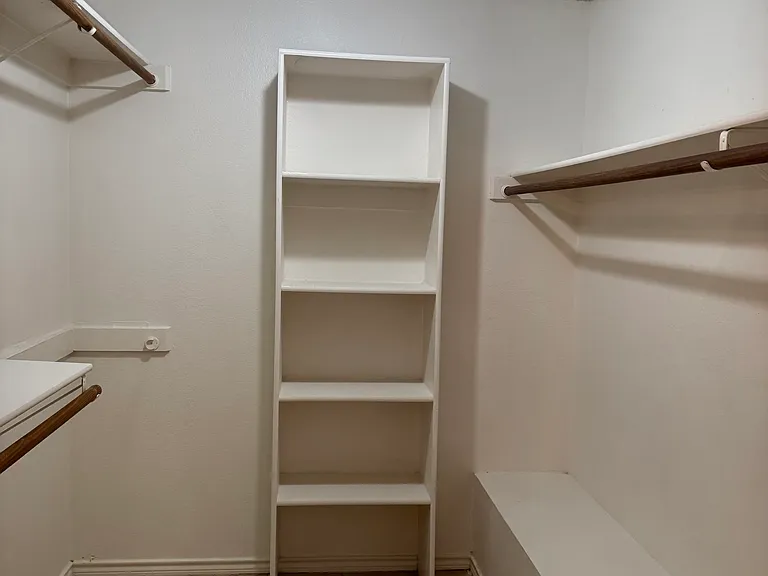 3704 Racquet Ct — Photo 19