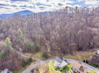 6114 Castle View Ct, Roanoke, VA 24018