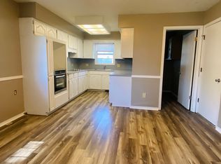2798 W Camino Alto St, Springfield, MO 65810