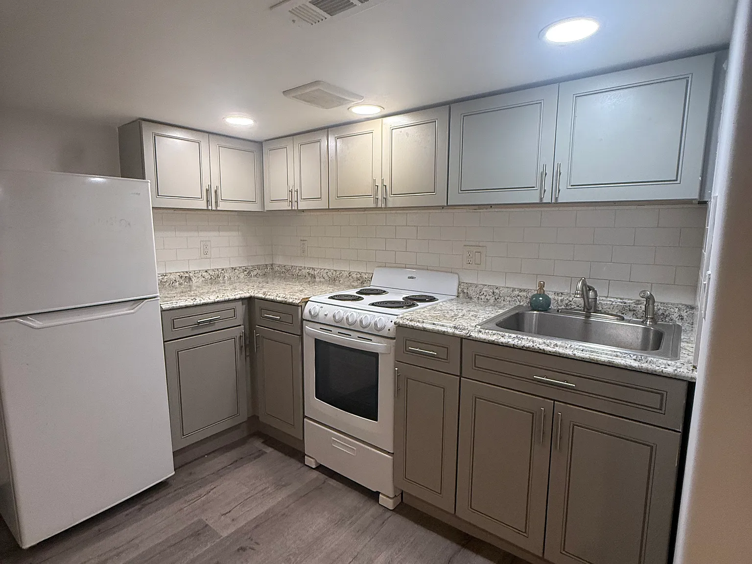 Studio, 500 sqft, $1,000 — Photo 3