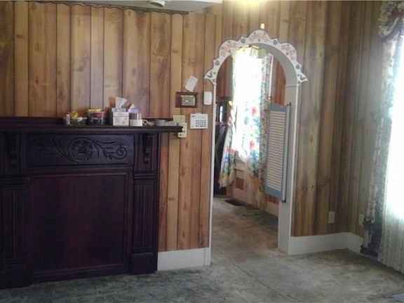 4th image of 662 River Ave