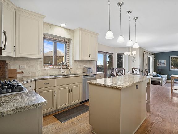 2nd image of 1114 Tara Ct