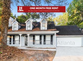 613 Pennylake Ln, Stone Mountain, GA 30087