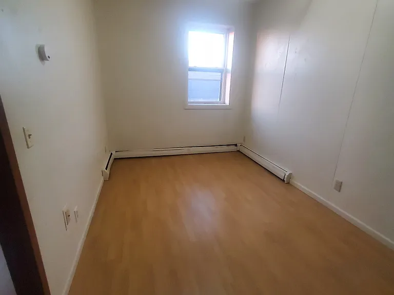 121 State St S #6 — Photo 3