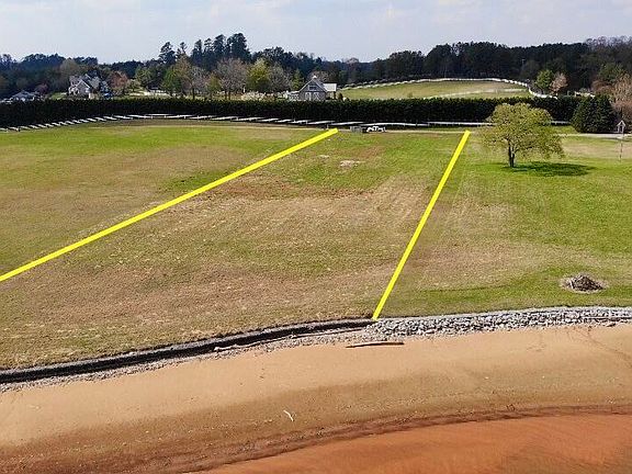 3rd image of 201 Plantation Way