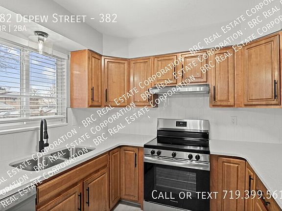 3rd image of 382 Depew St #382