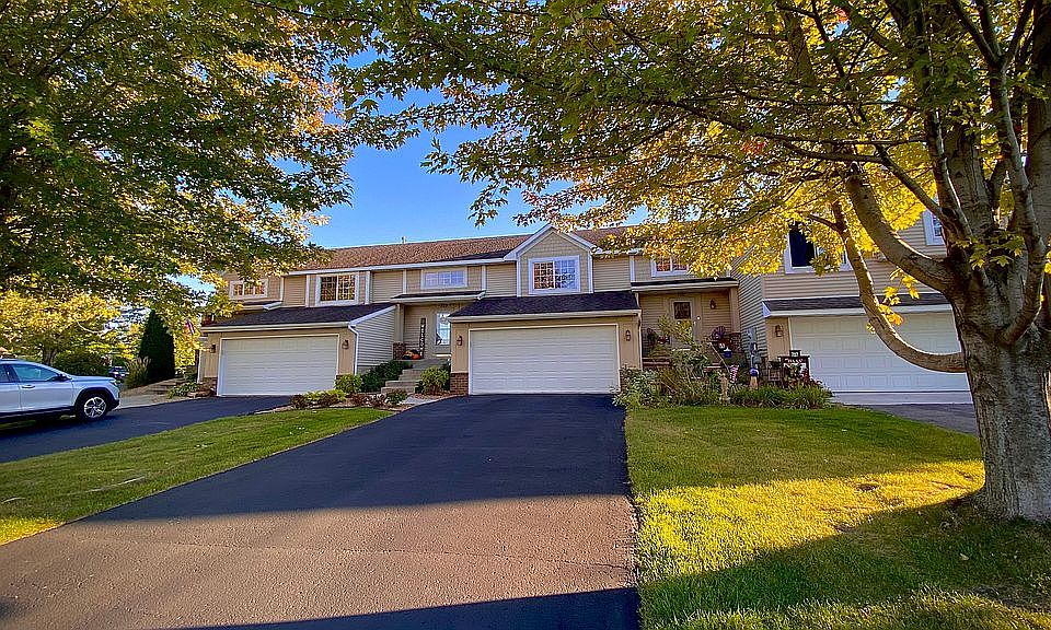 1st image of 703 S Oaks Dr
