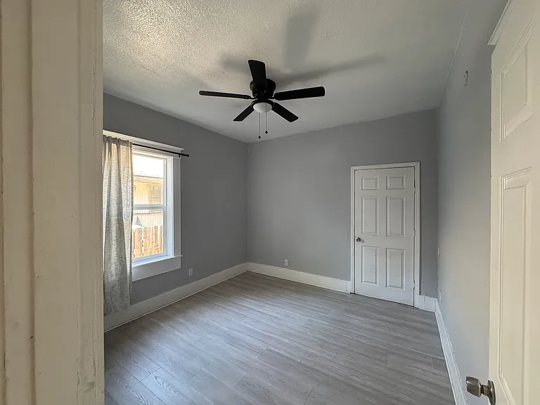 2954 Adams Ave — Photo 15