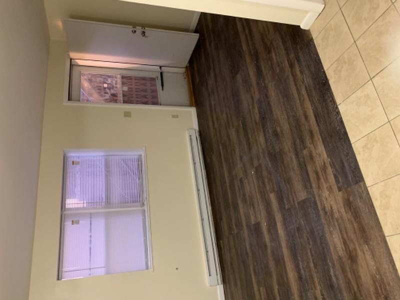 2nd image of 391 Mill Rock Rd