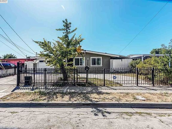 2nd image of 27965 Mandarin Ave
