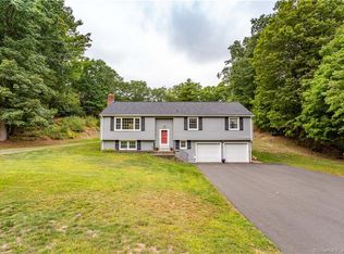 4 Danielle Rd, Granby, CT 06035