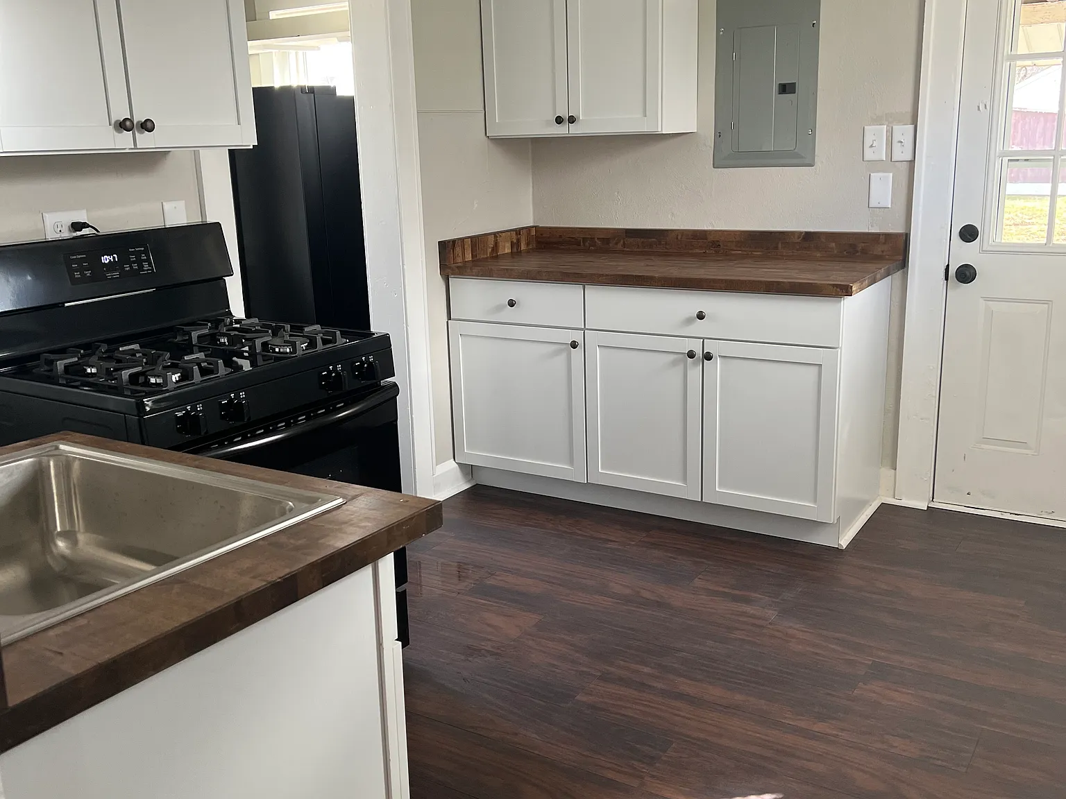 1 bed, 980 sqft, $985 — Photo 3