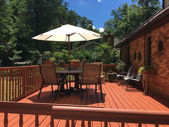 Huge deck 
