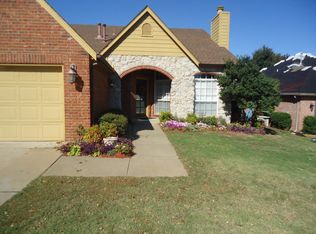 8923 E 100th Ct, Tulsa, OK 74133